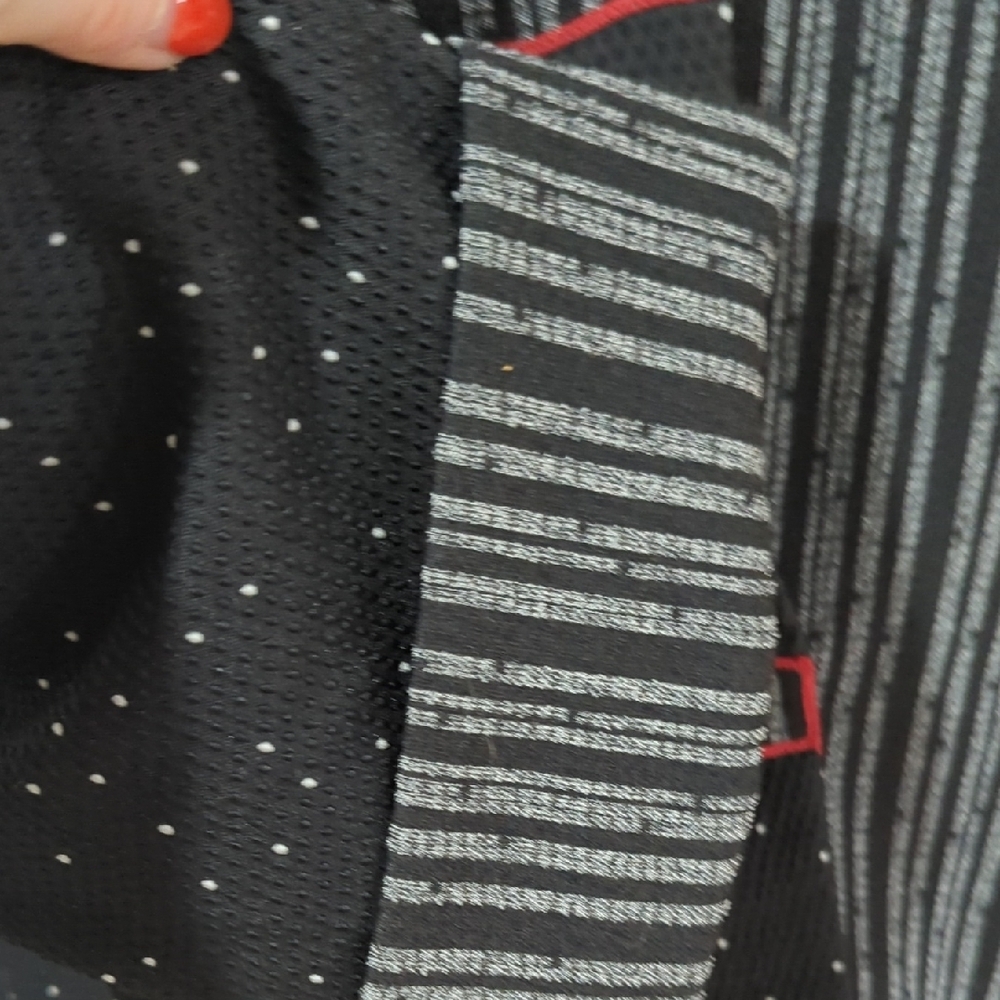 Black And Red Patterned Jacket - image 2